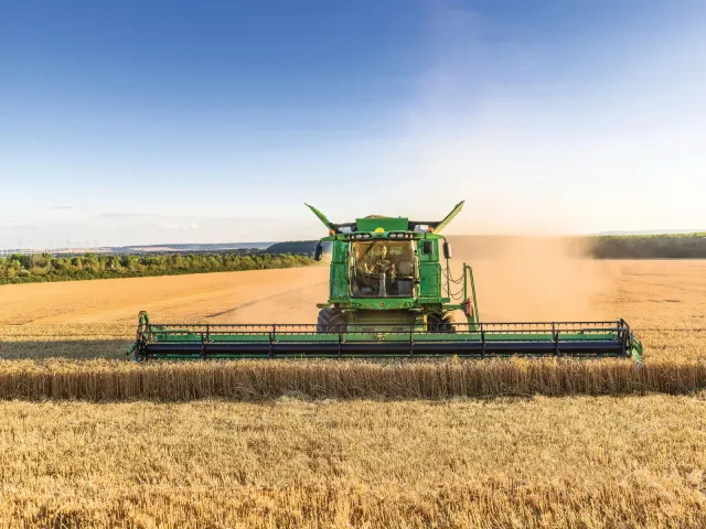 John Deere S