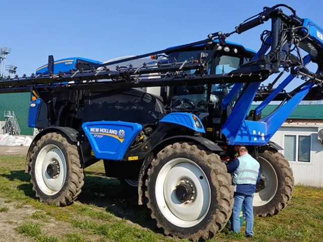 New Holland SP 310F
