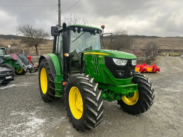 John Deere 6115M
